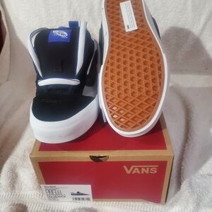 Vans Men's Black and White Skate Sneakers